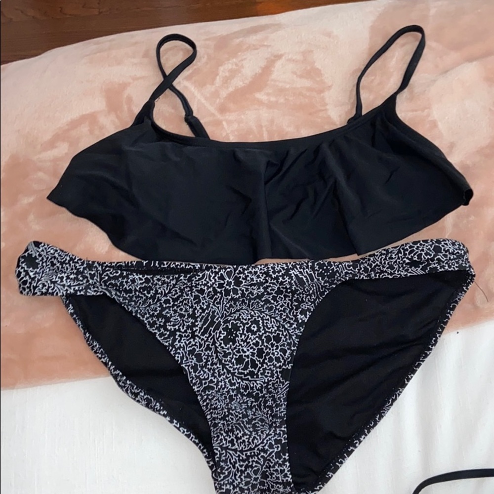 Old Navy bathing suit